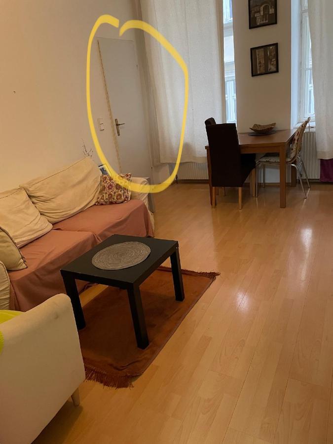 City Apartment And Rooms Wina Bagian luar foto