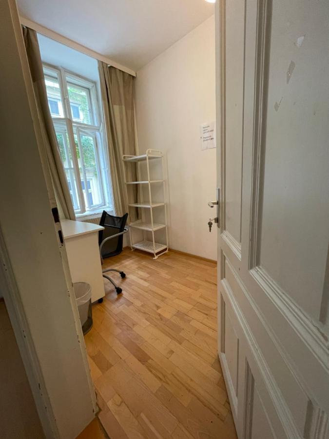 City Apartment And Rooms Wina Bagian luar foto