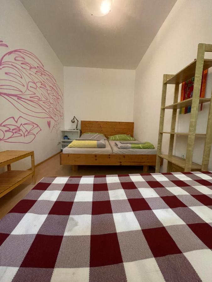 City Apartment And Rooms Wina Bagian luar foto