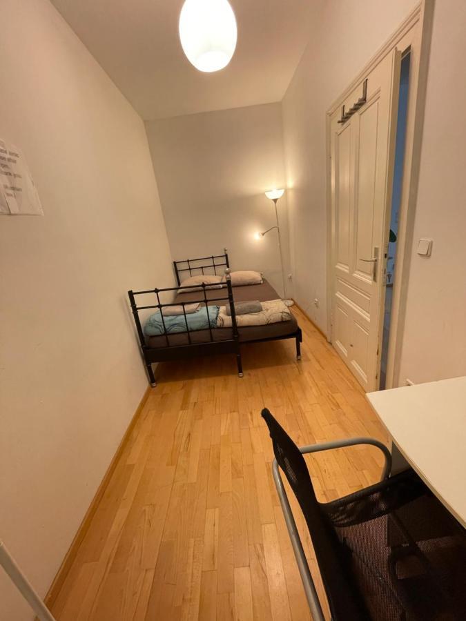 City Apartment And Rooms Wina Bagian luar foto