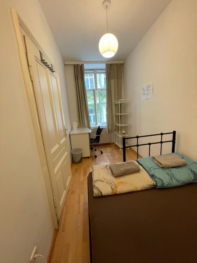 City Apartment And Rooms Wina Bagian luar foto
