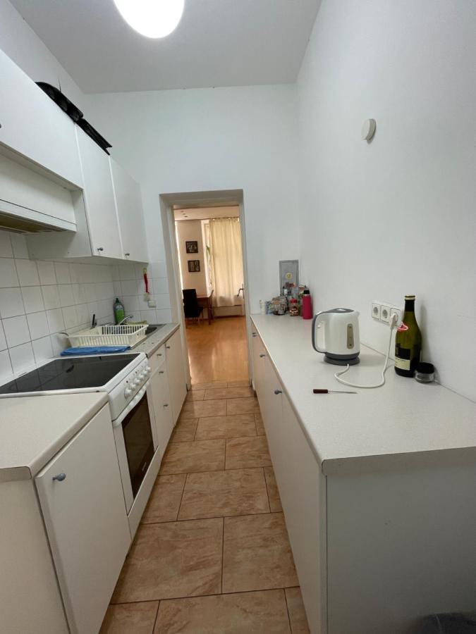 City Apartment And Rooms Wina Bagian luar foto