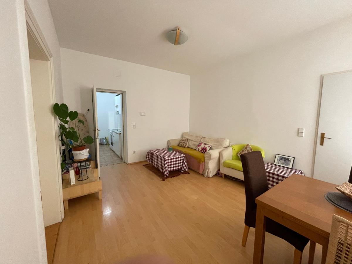 City Apartment And Rooms Wina Bagian luar foto