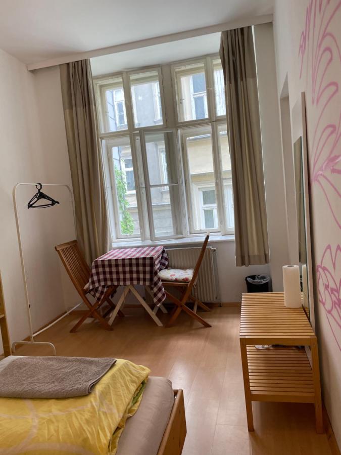 City Apartment And Rooms Wina Bagian luar foto