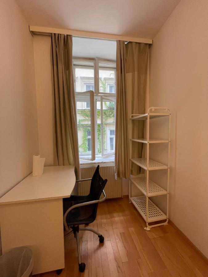 City Apartment And Rooms Wina Bagian luar foto