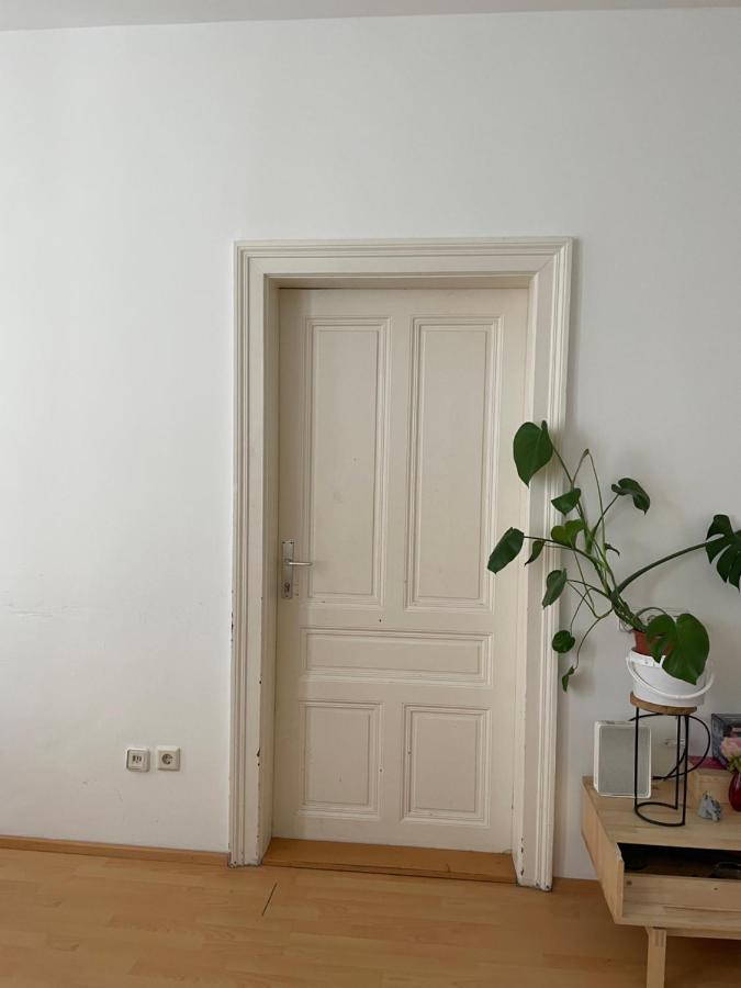 City Apartment And Rooms Wina Bagian luar foto