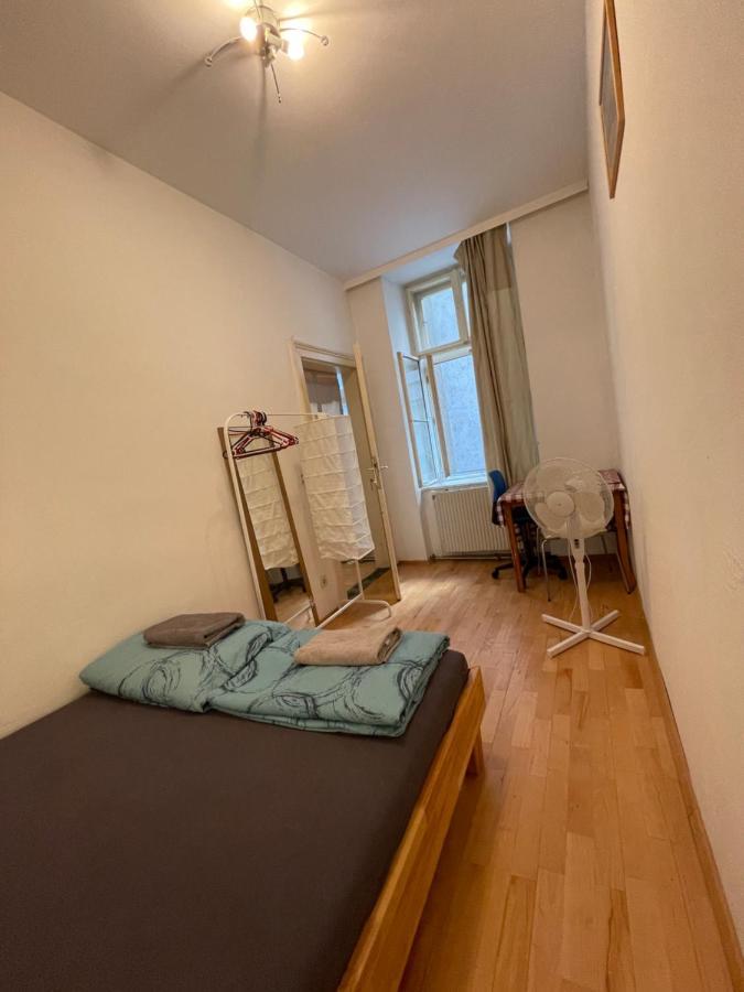 City Apartment And Rooms Wina Bagian luar foto