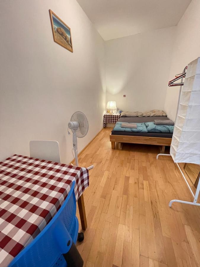 City Apartment And Rooms Wina Bagian luar foto